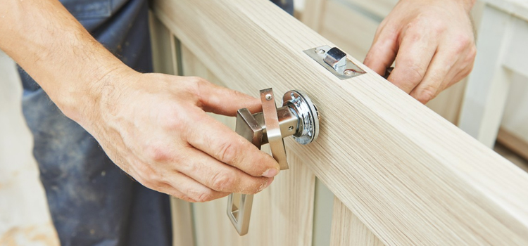 interior door repair Edgewater